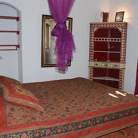 בית כפרי Montes De Baixo *