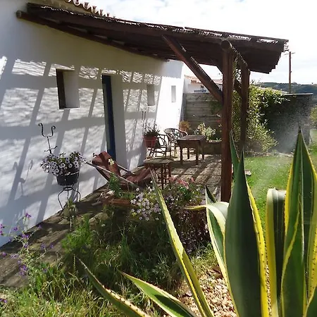 בית כפרי Montes De Baixo