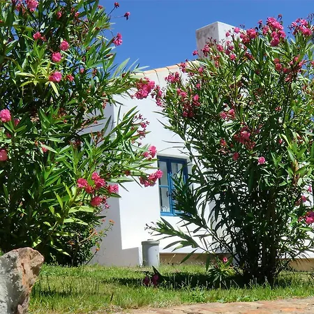 בית כפרי Montes De Baixo *