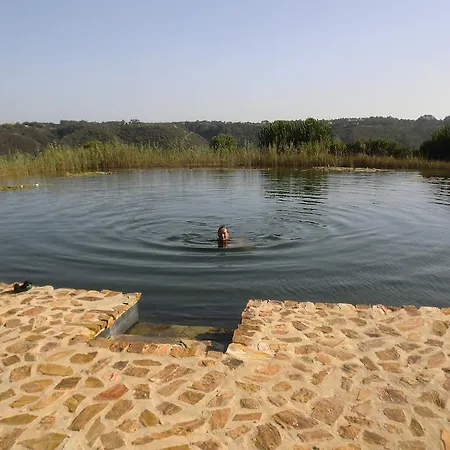 בית כפרי Montes De Baixo